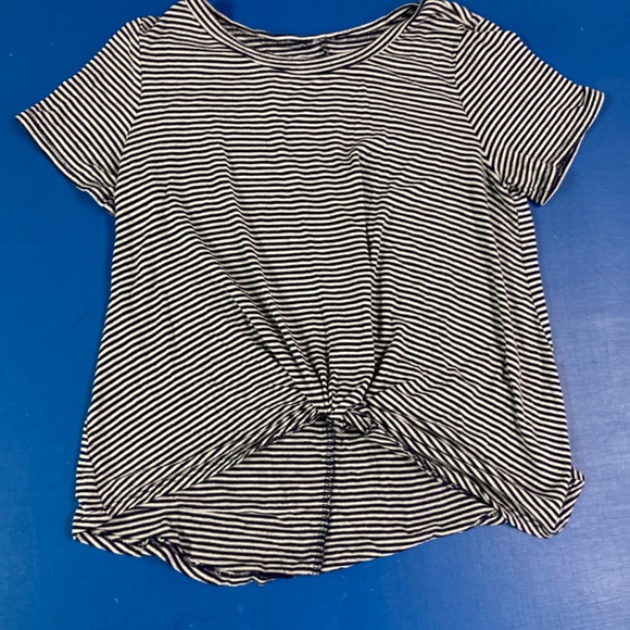 Black and White Striped T-Shirt W/ Front Knot - Picture 3 of 5